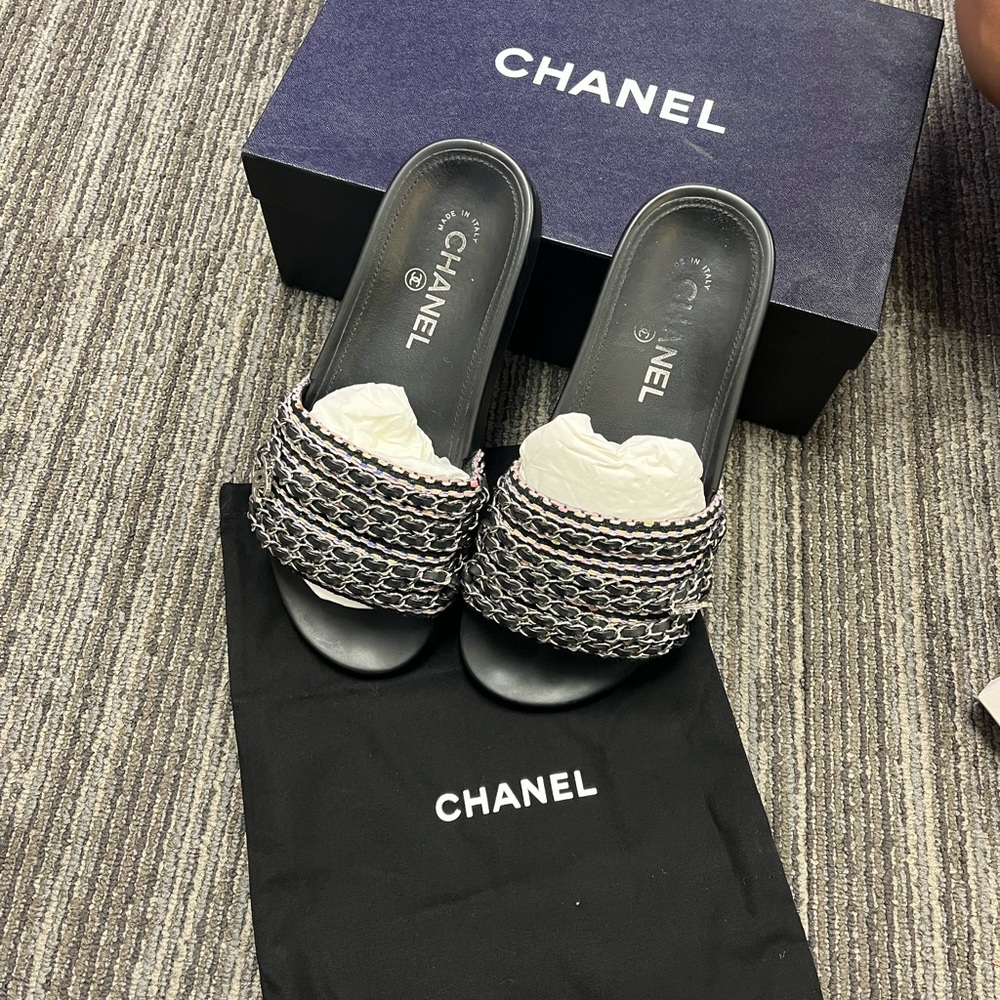 Chanel Slides